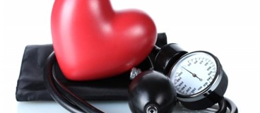 اثر فعالیت بدنی بر فشار خون  در افراد دارای فشار خون طبیعی  و افراد  مبتلا به پر فشاری خونی